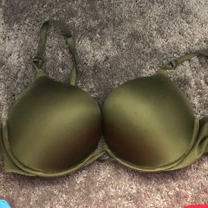 Green bombshell bra